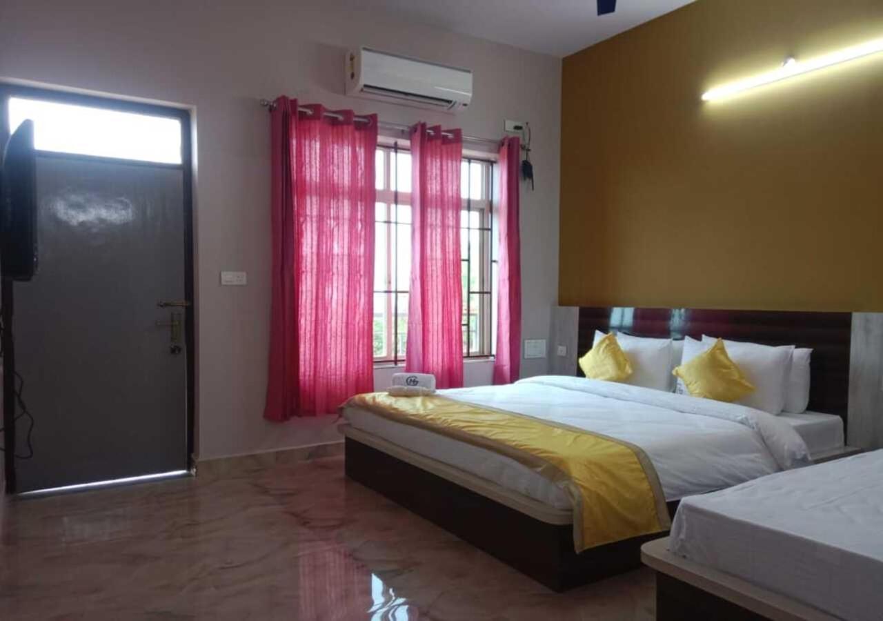 Hotel Golden Heights Gokarna Ngoại thất bức ảnh